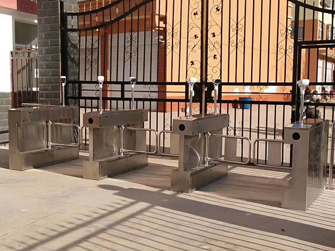 擺閘